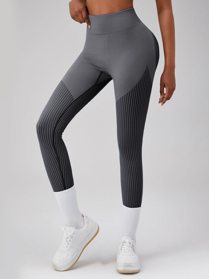 Female Ribbed Scrunch Bum Leggings