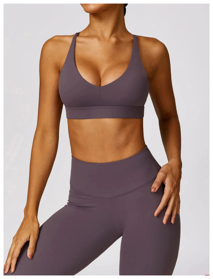 Empower Your Workout Crisscross Gym Set - Stylish Leggings & Supportive Bra