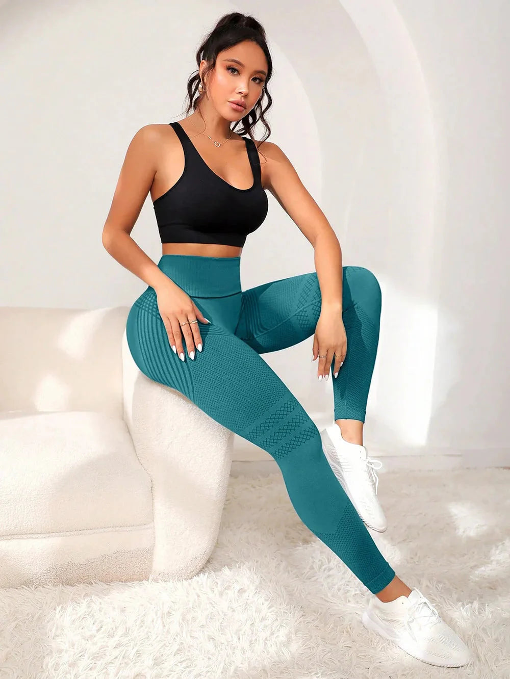 Alluring High-Waisted Leggings with Cozy Lining